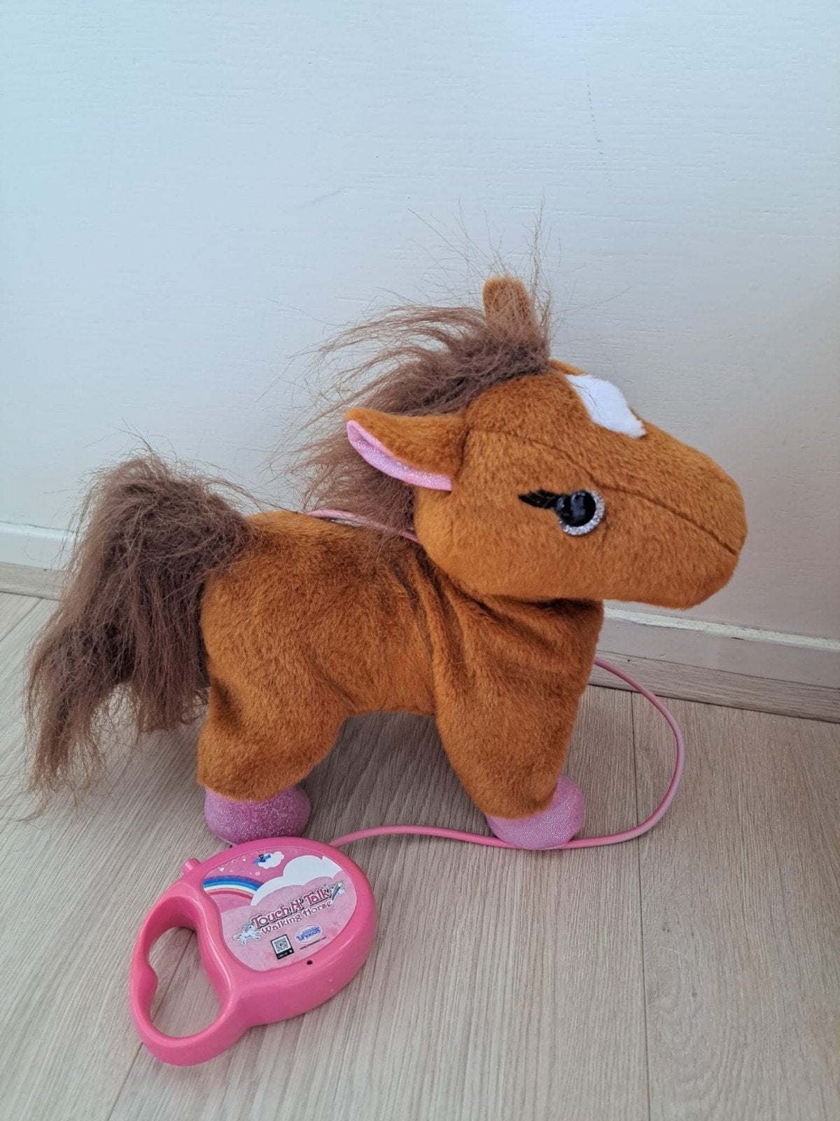 bruin pluche paard - kan lopen en hinneken, Ophalen, Gebruikt, Bruin, Paard