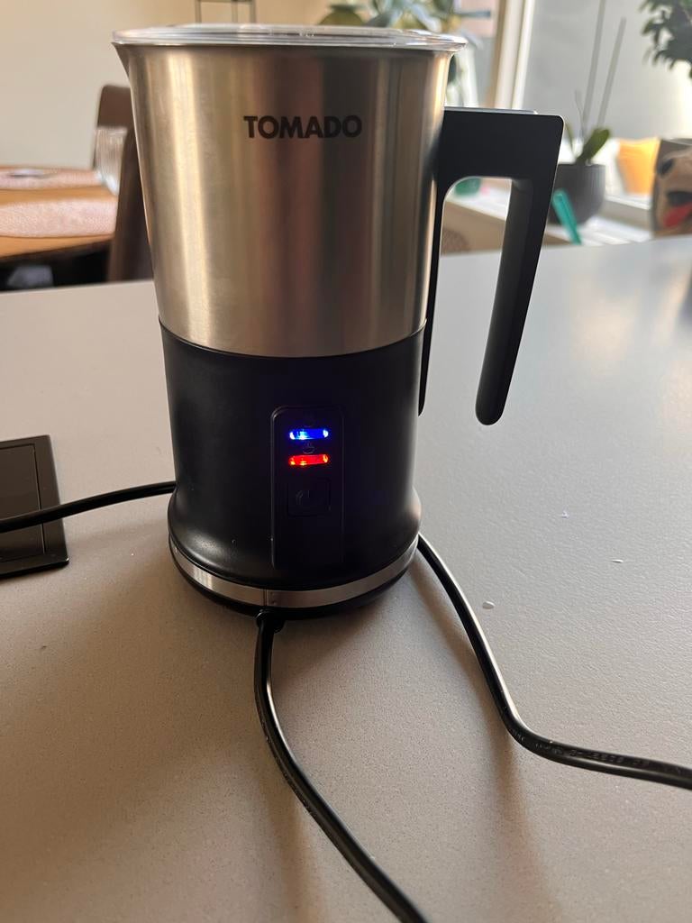 Tomado melkopschuimer, Ophalen, Gebruikt, Elektrische melkopschuimer