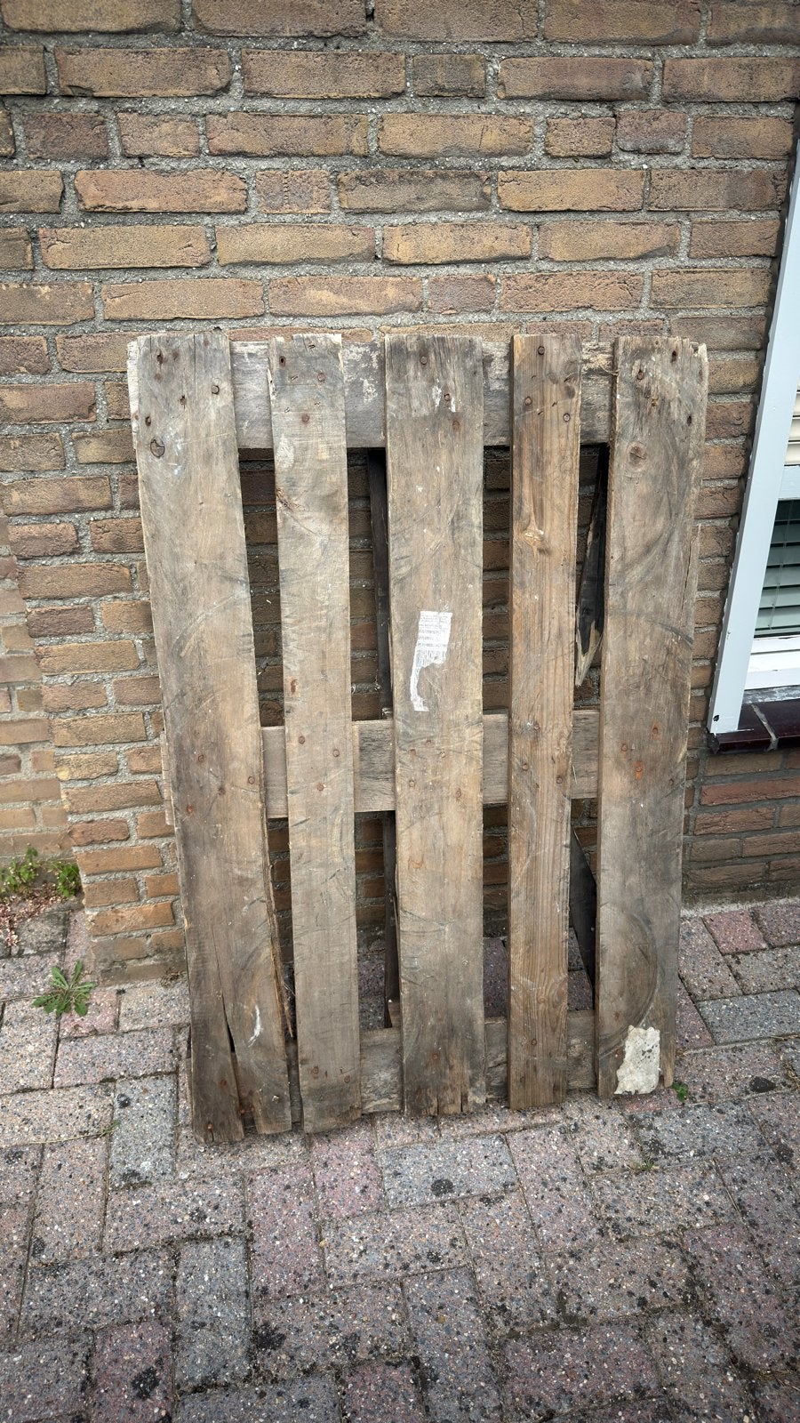 [gratis ophalen] Beschadigde houten pallet, Ophalen, Gebruikt, 50 mm of meer, Pallet