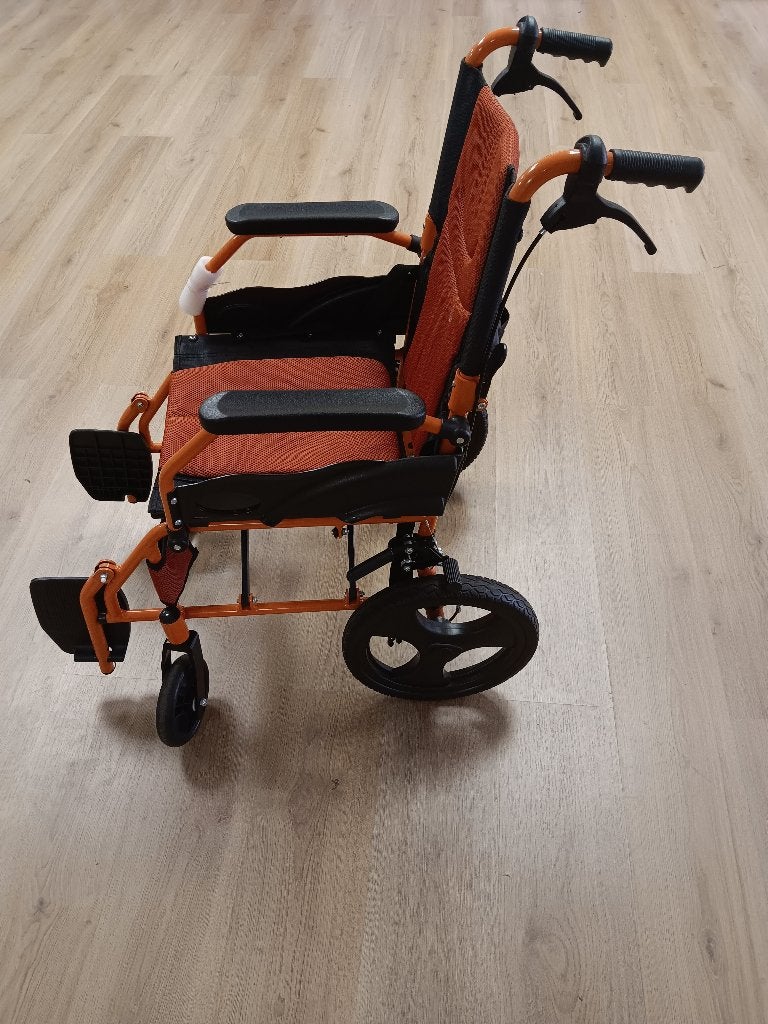 Lichtgewicht opvouwbare rolstoel voor transport, Diversen, Rolstoelen, Ophalen, Inklapbaar, Zo goed als nieuw, Duwrolstoel