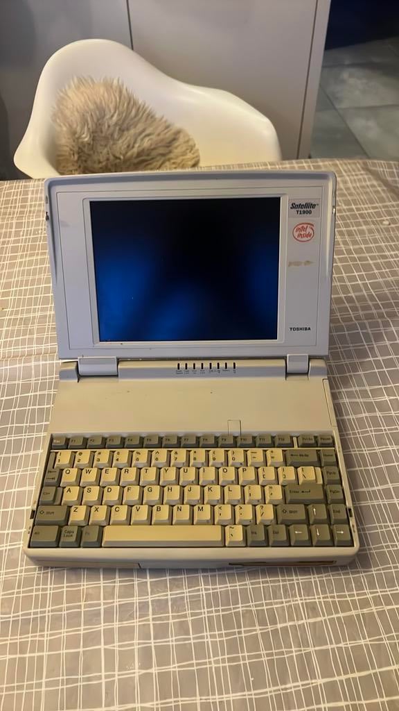 Toshiba satellite T1900, Computers en Software, Vintage Computers, Ophalen