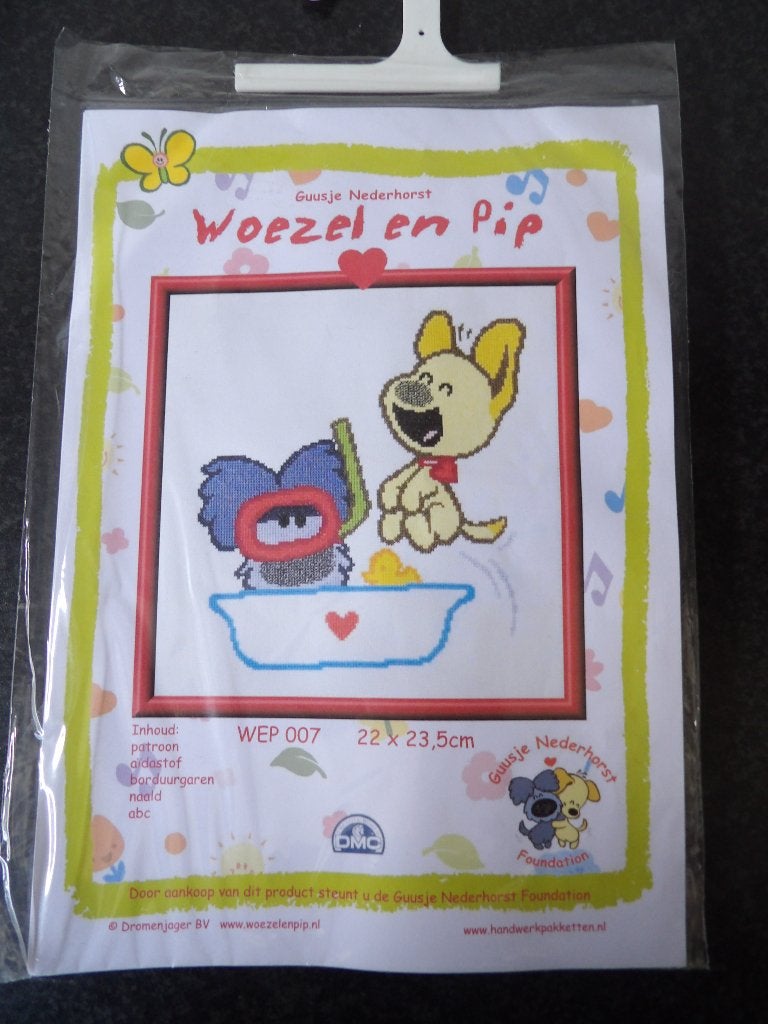 Nieuw borduurpakket Woezel & Pip in bad, Ophalen of Verzenden, Nieuw, Handborduren, Borduurpakket