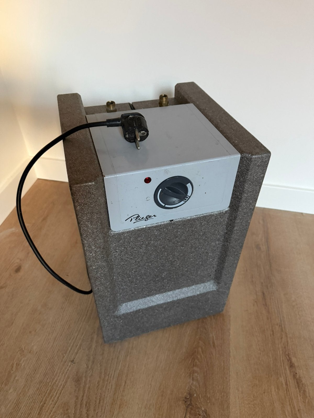 5 jaar oude Plieger 15 liter boiler, Doe-het-zelf en Verbouw, Ophalen, Boiler, Minder dan 20 liter, Minder dan 3 jaar oud