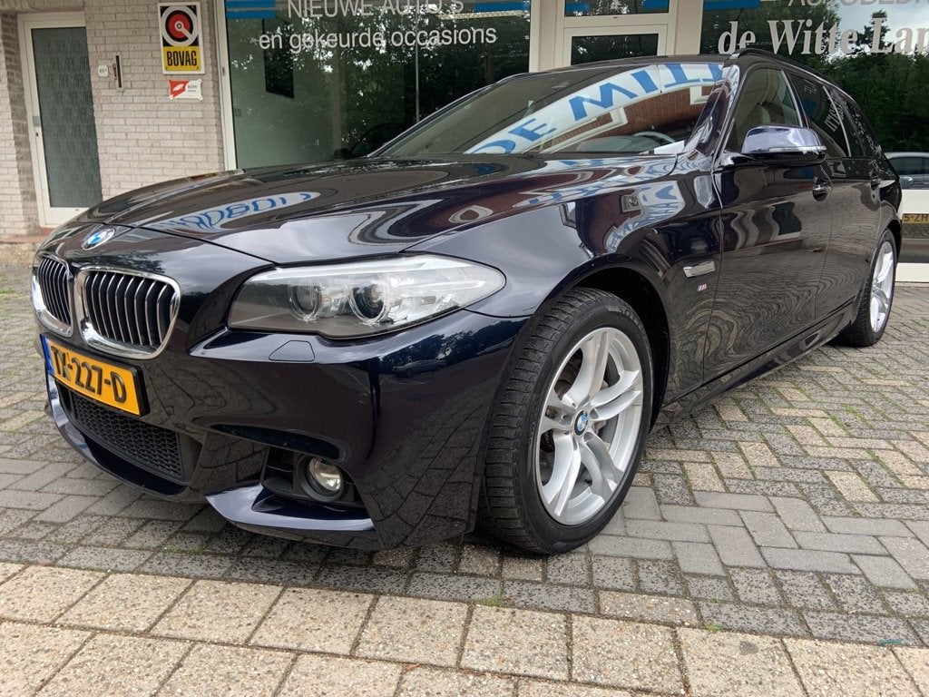 BMW 5 Serie TOURING 535 XI/AWD/HIGH EXECUTIVE/M PAKKET LUCHT, Auto's, BMW, Automaat, Gebruikt, Euro 6, 2000 kg