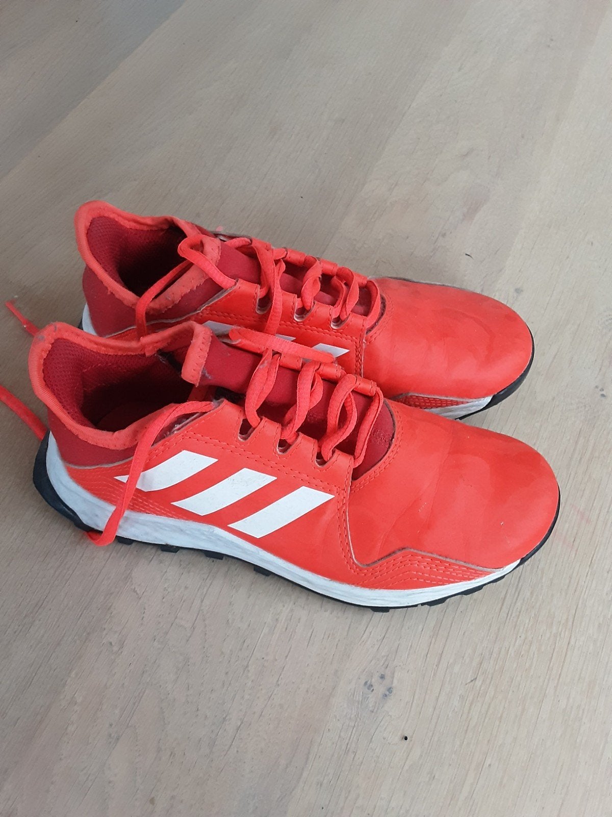 Hockeyschoenen maat 33, Ophalen of Verzenden, Zo goed als nieuw, Schoenen