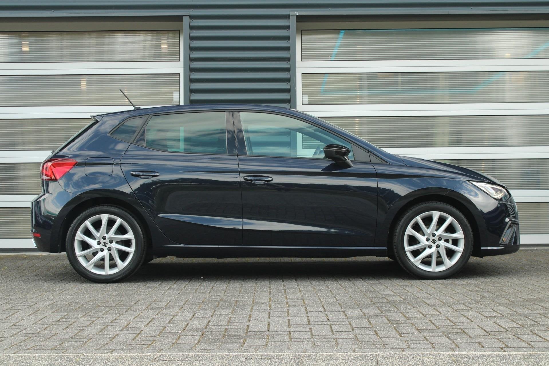SEAT Ibiza 1.0 EcoTSI 95pk FR | Parkeersensoren Voor/ Achter, Auto's, 12 maanden, Blauw, Ibiza, Origineel Nederlands