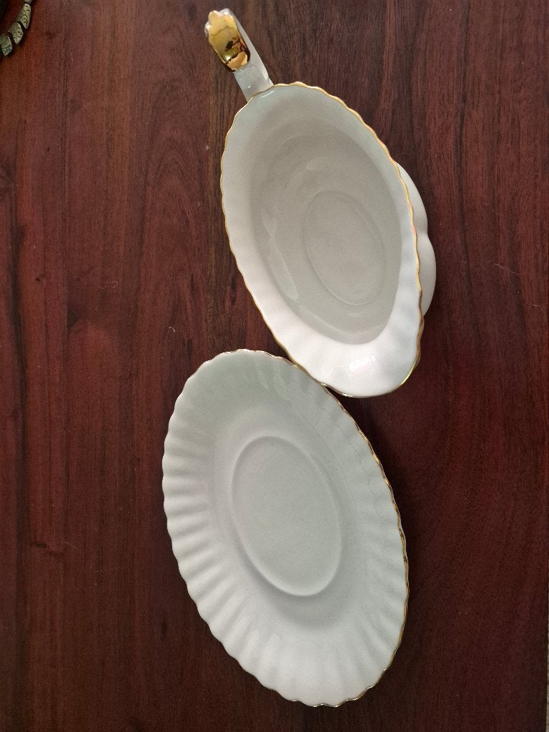 Sauskom met schotel Royal Albert, model Val d'Or, Verzamelen, Porselein, Kristal en Bestek, Ophalen, Zo goed als nieuw, Porselein