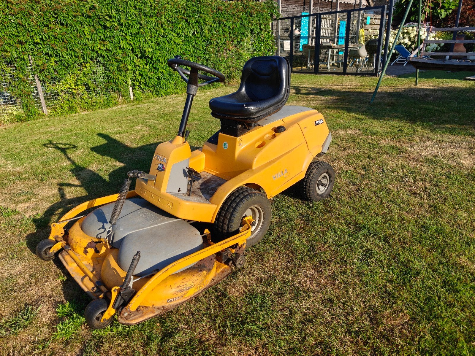 Stiga Villa 12 HST Zitmaaier - Honda Motor. Hydrostaat, Ophalen, Cirkelmaaier, Gebruikt, Stiga