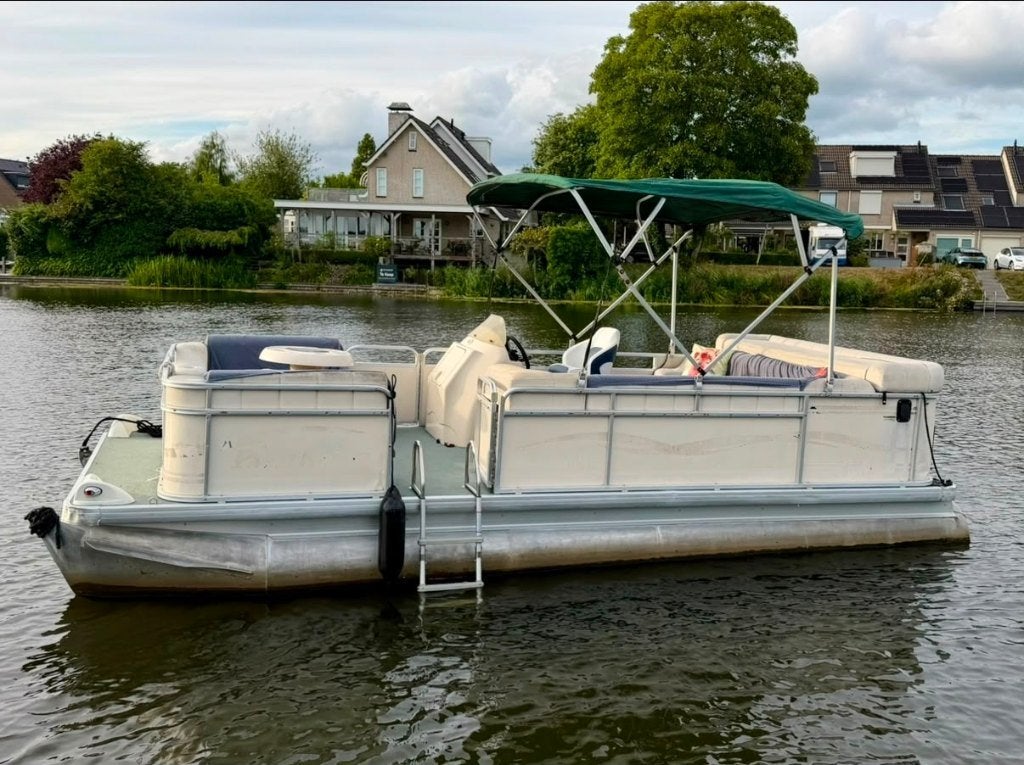 2 X Amerikaanse pontonboot, Gebruikt, Buitenboordmotor, Aluminium, Ophalen of Verzenden