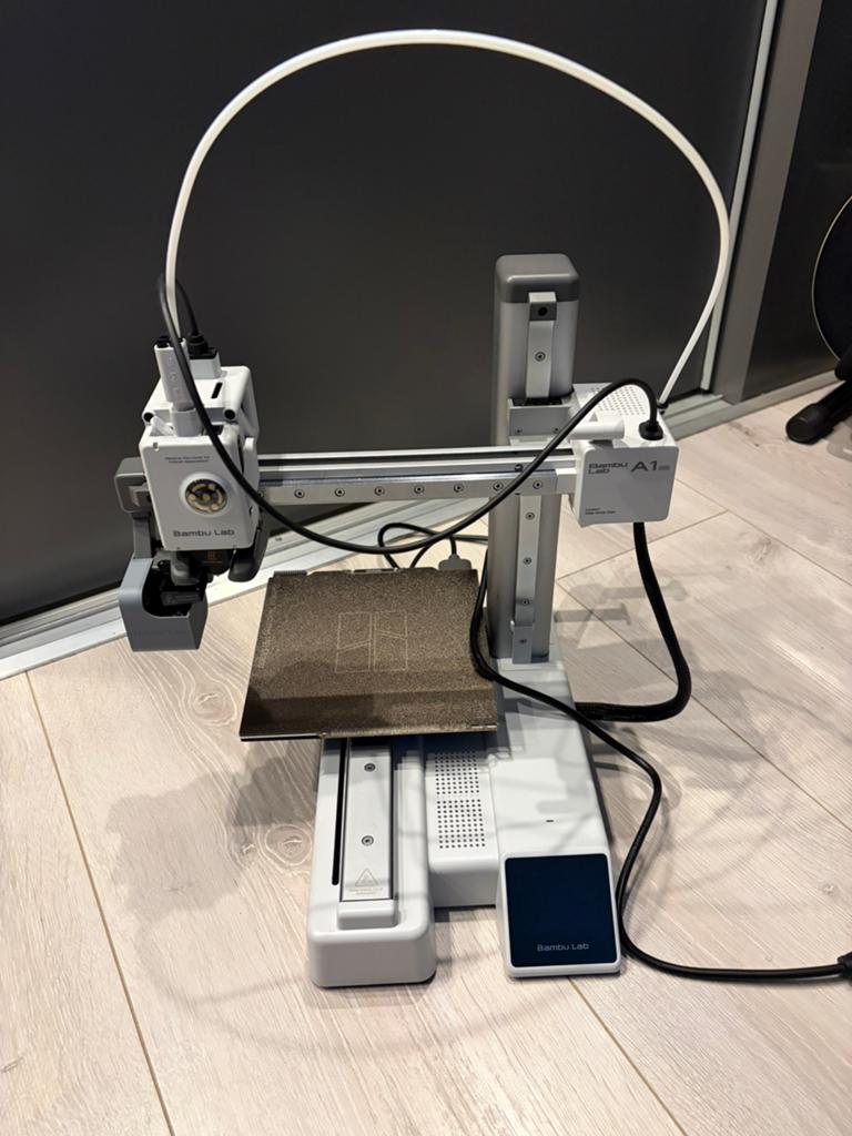 Bambulab a1 mini met ams lite, Computers en Software, 3D Printers, Ingebouwde Wi-Fi, Verzenden, Zo goed als nieuw, Filament