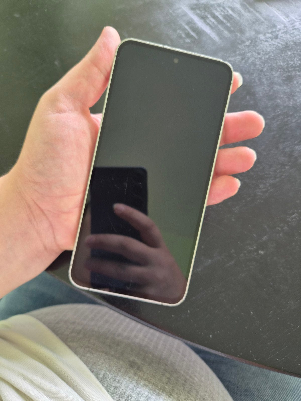 Foto 2 van Samsung S24 FE - Zo goed als nieuw