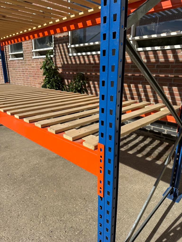 Apersa palletstellingen / magazijnstellingen, Ophalen