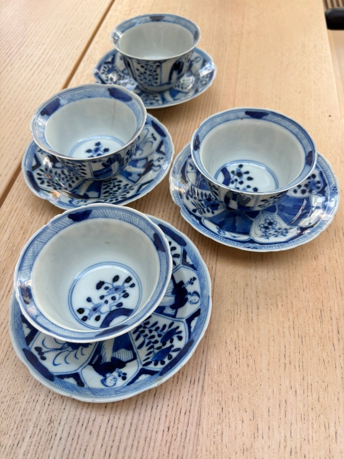 Chinees aardewerk: complete set van 4x theekom en schotel, Antiek en Kunst, Ophalen of Verzenden