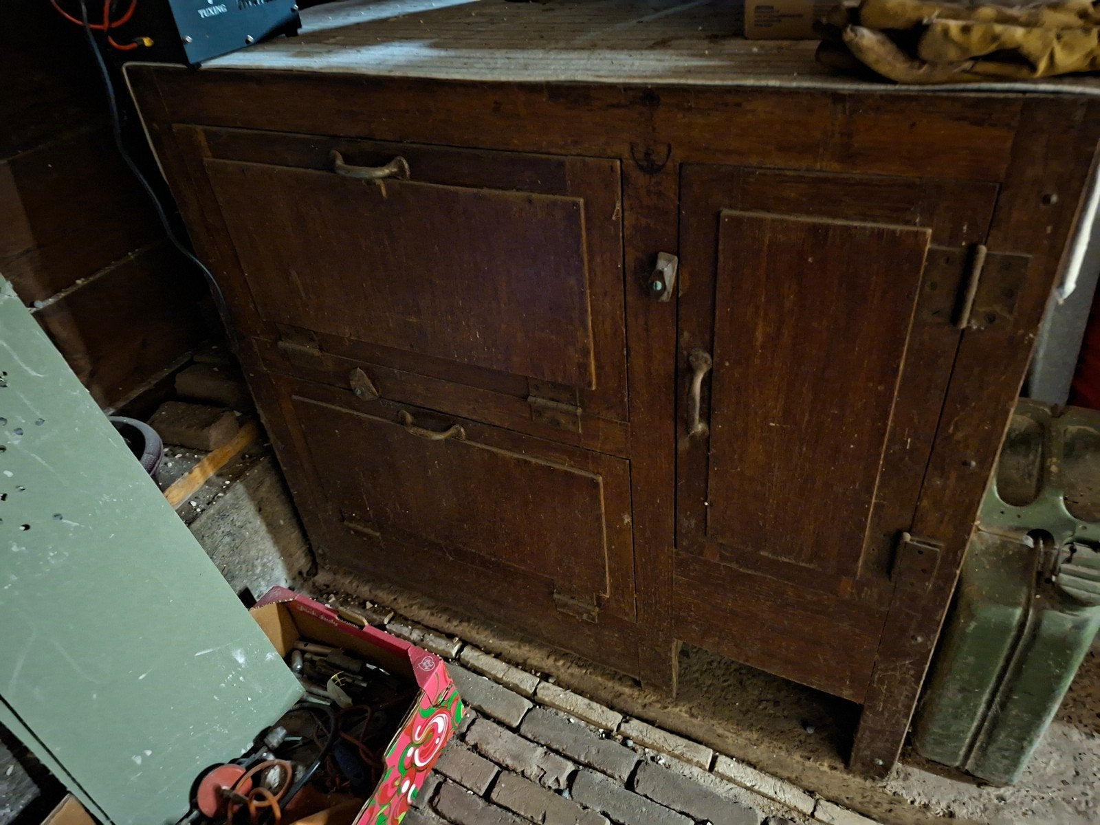 Antieke houten 'ice box' - voorloper van de koelkast, Ophalen
