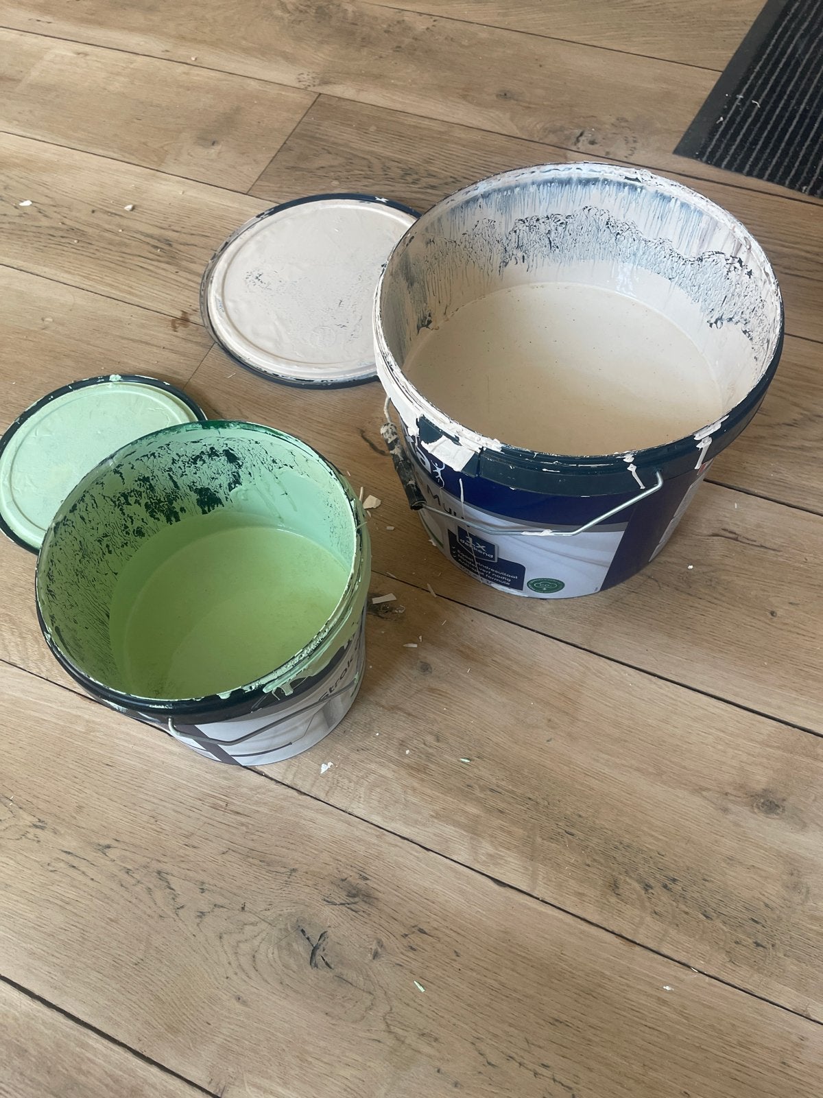 Twee emmers Flexa verf: Pistachio en Almond Latte, Ophalen of Verzenden, Minder dan 5 liter, Groen, Verf