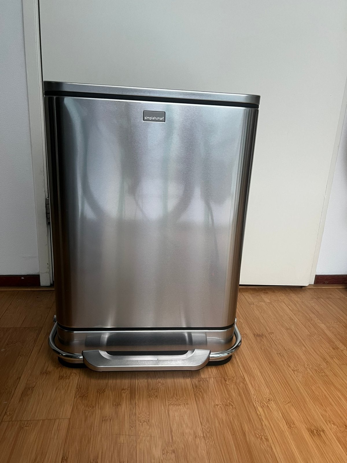 Simplehuman trash can, Ophalen, Zo goed als nieuw, Kunststof