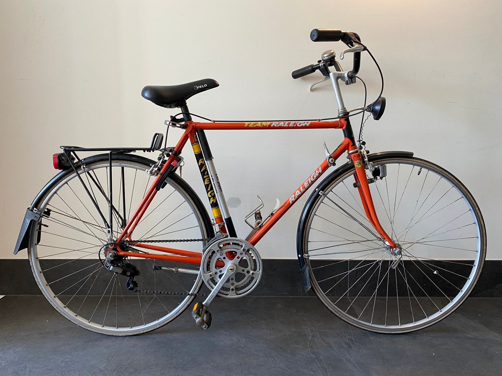 Klassieke Team Raleigh Fiets ~ Buiscommandeur/snelheidsmeter, Fietsen en Brommers, 28 inch, 10 tot 15 versnellingen, Velgrem, Zo goed als nieuw