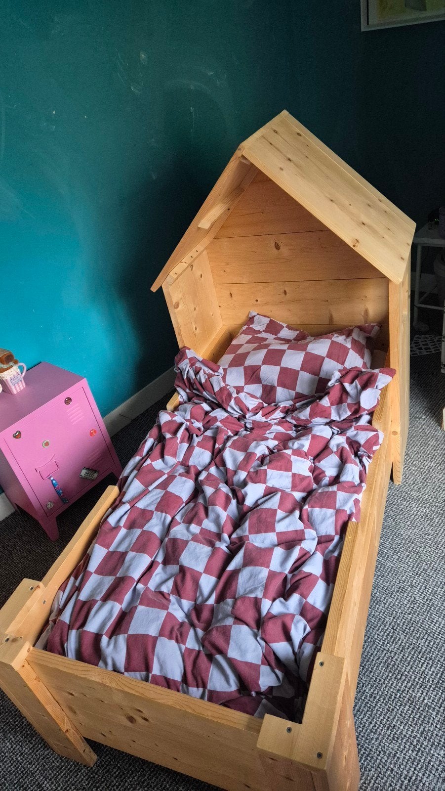Kinderbed huisje 150x70 cm met lattenbodem.en matras, Gebruikt, 70 tot 85 cm, 140 tot 160 cm, Ophalen