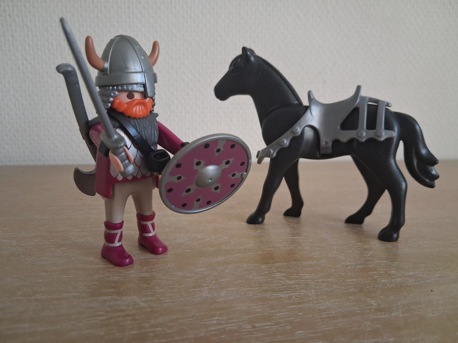 playmobil bewapende ridder met paard, Ophalen of Verzenden, Zo goed als nieuw