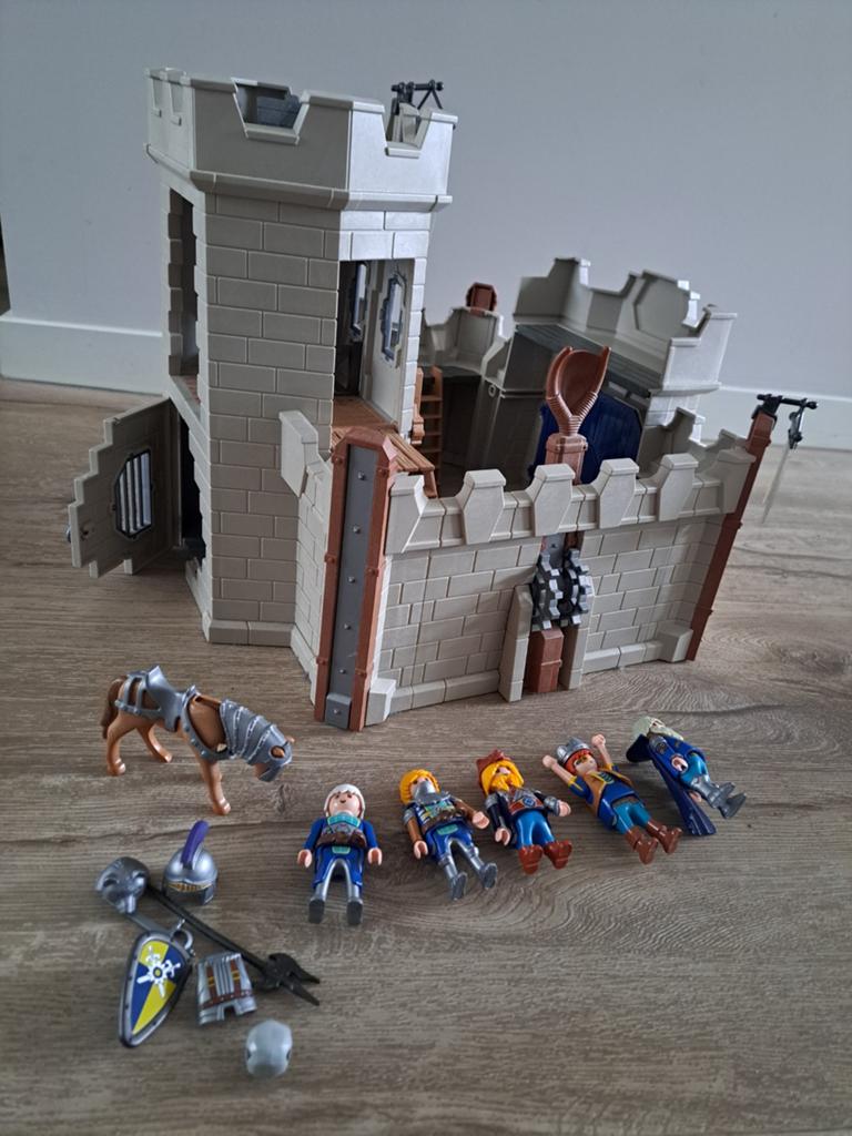 Playmobil 70222 kasteel Novelmore, Ophalen