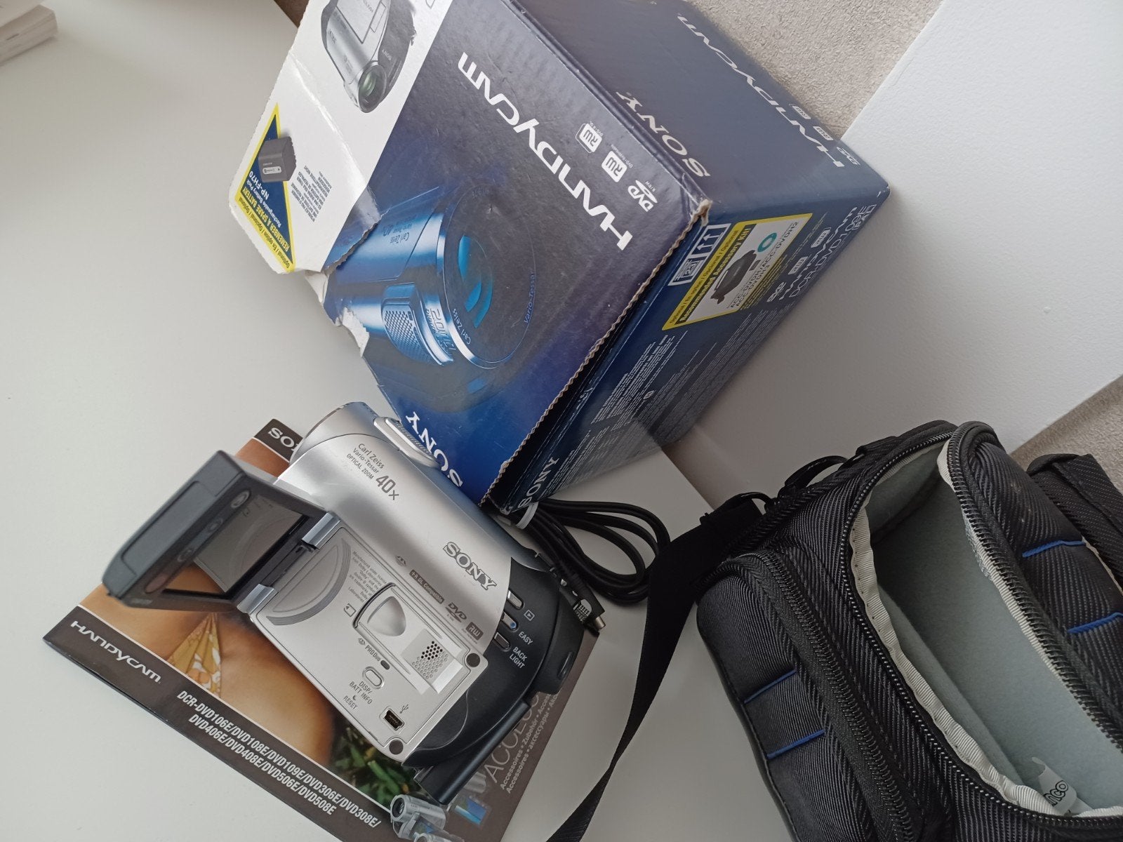 Sony Handycam DCR-DVD408E DVD Camcorder met 40x zoom, Ophalen, Gebruikt, Dvd, 20x of meer