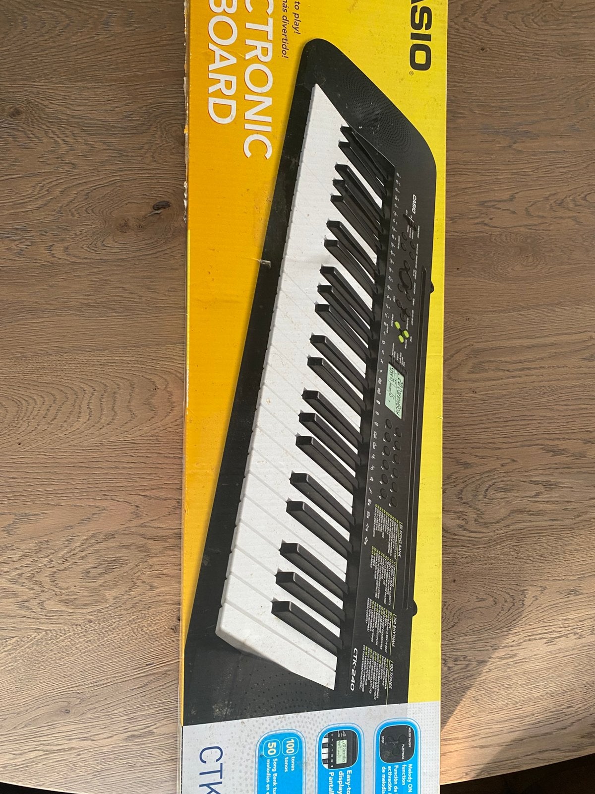Casio CTK-240, Muziek en Instrumenten, Ophalen, Gebruikt, 49 toetsen, Casio