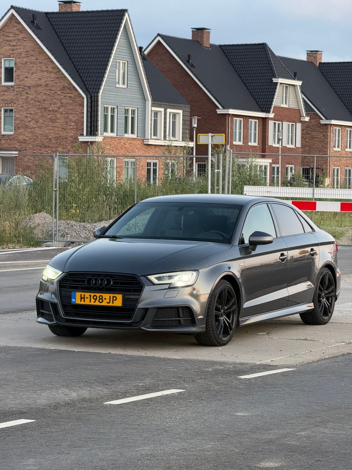 Audi A3 LİMOUSİNE 35TFSİ 2020, 15 km/l, 4 cilinders, 833 kg, Origineel Nederlands