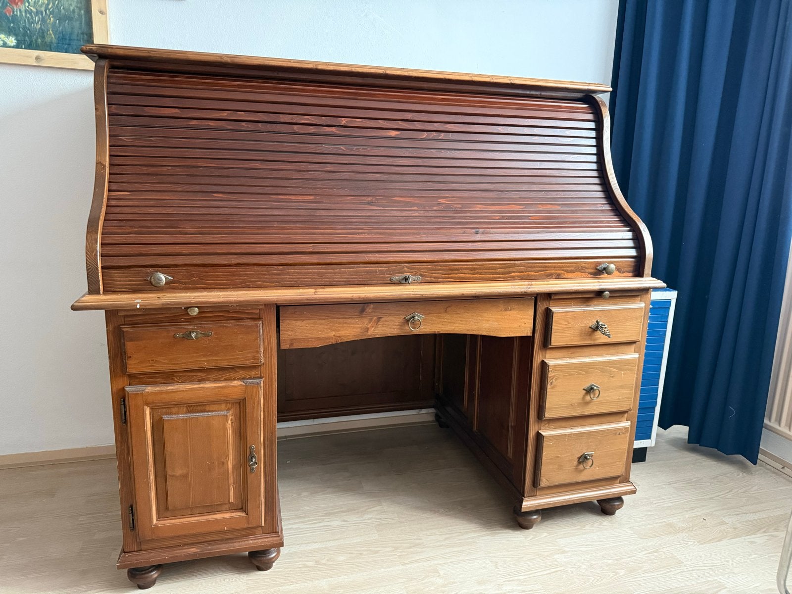 Antiek rolluikbureau van massief hout, Ophalen
