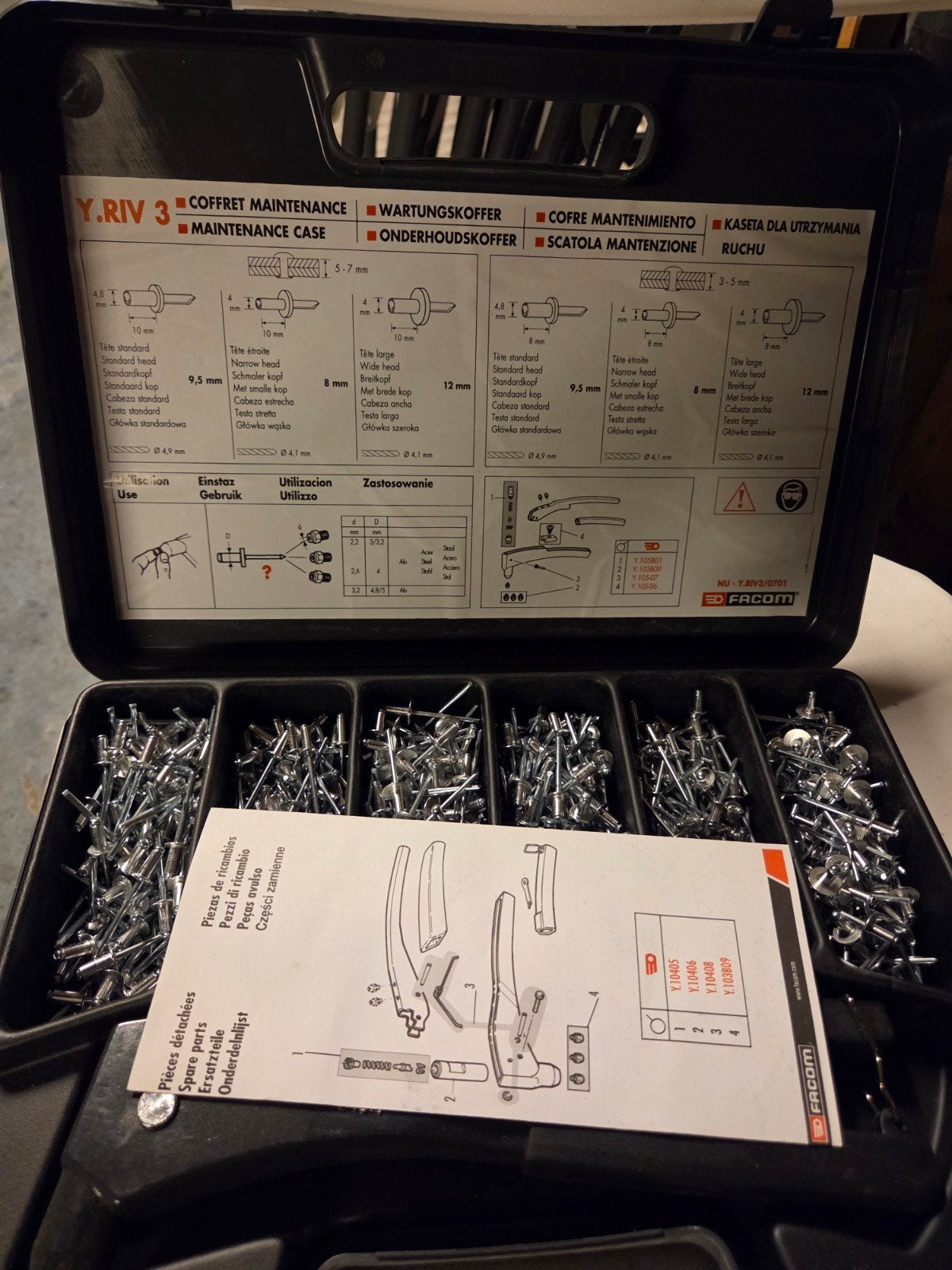 FACOM Y.RIV 3 blindklinknageltang set met klinknagels, Doe-het-zelf en Verbouw, Gereedschap | Handgereedschap, Ophalen of Verzenden