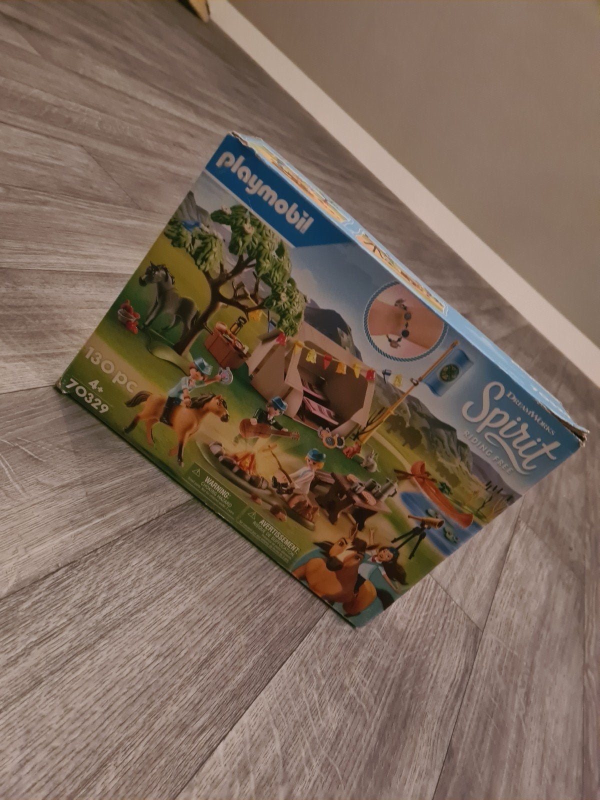 Foto 3 van Playmobil Spirit Paardenkamp 99% compleet - Set 70329