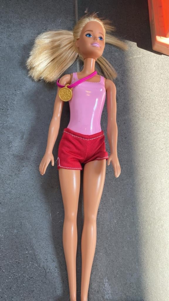 Lifeguard barbie, Ophalen, Barbie
