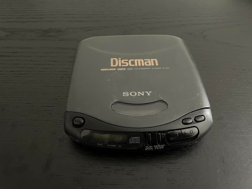 Sony Discman D-143 [draagbare CD-speler] - Getest & werkend, Ophalen of Verzenden, Discman