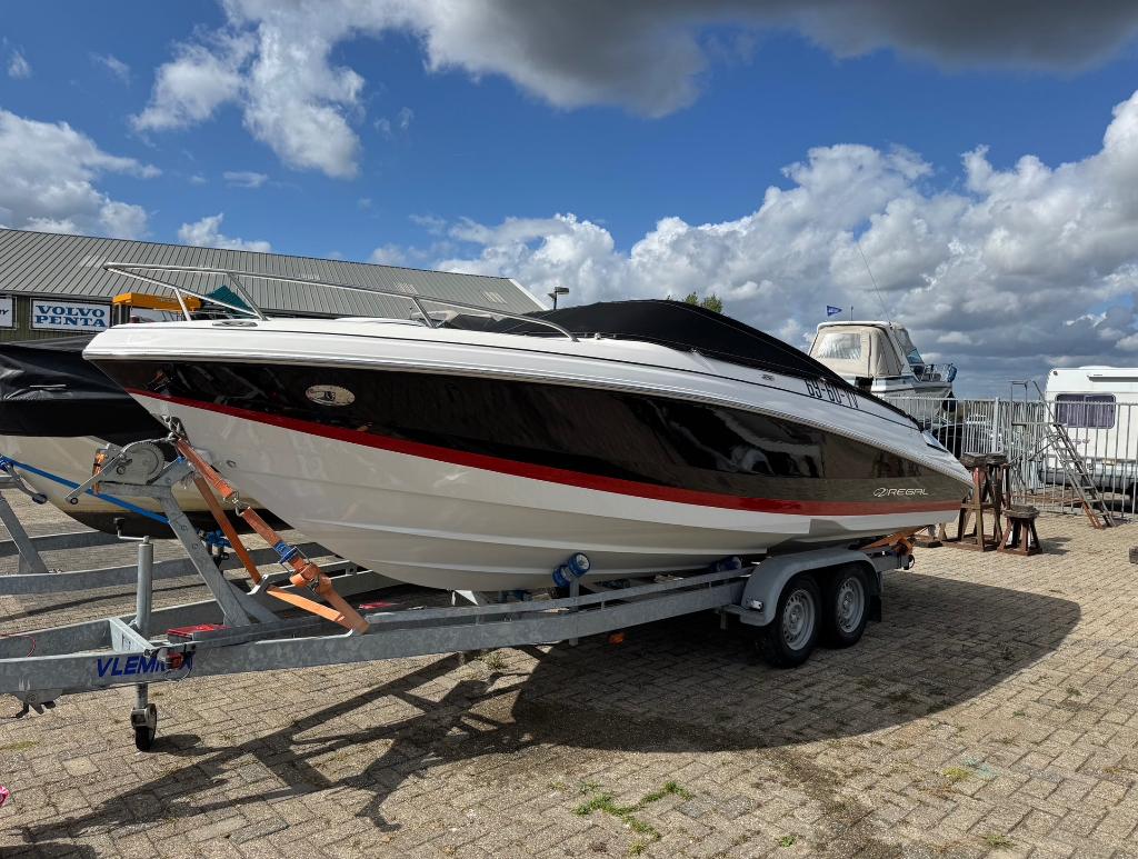 Regal 2250 Cuddy (2005) Volvo Penta KAD32 Diesel speedboot, Watersport en Boten, Ophalen, Regal, Gebruikt, Binnenboordmotor