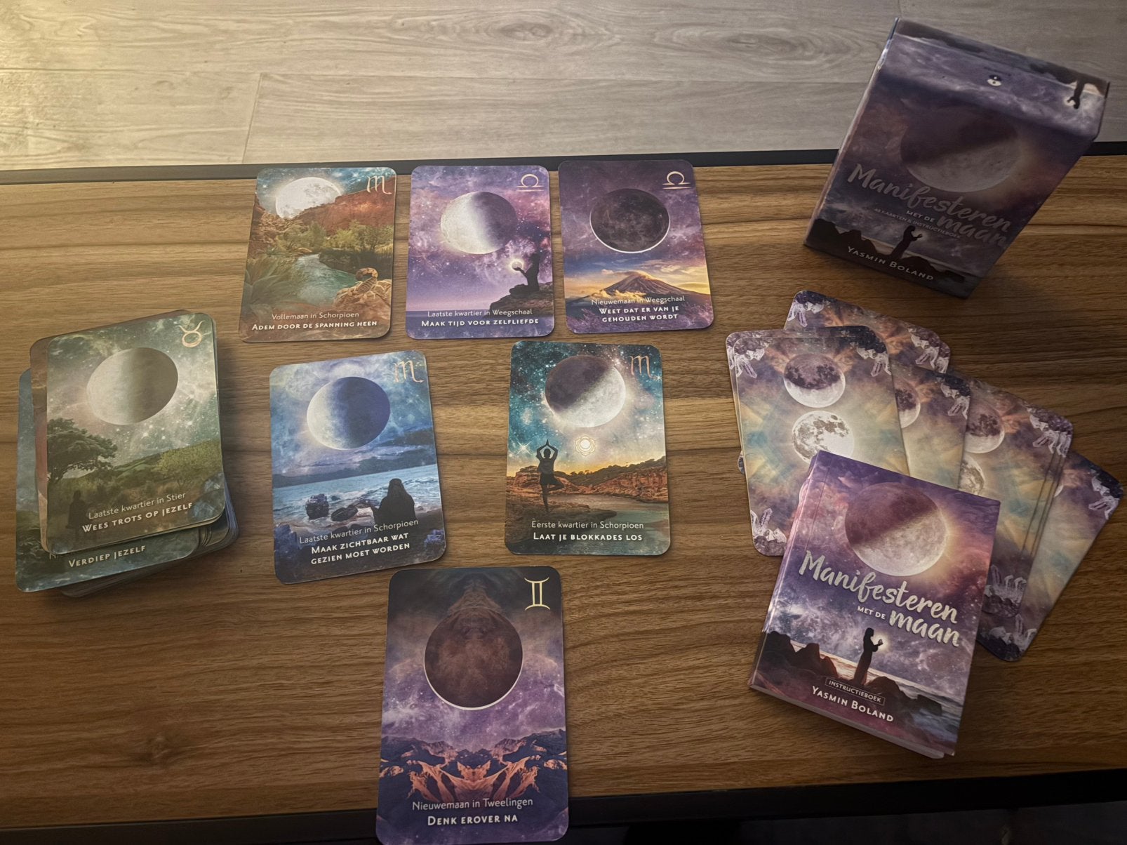Manifesteren met de maan esoterie kaarten, Boeken, Ophalen of Verzenden, Zo goed als nieuw, Tarot of Kaarten leggen, Overige typen