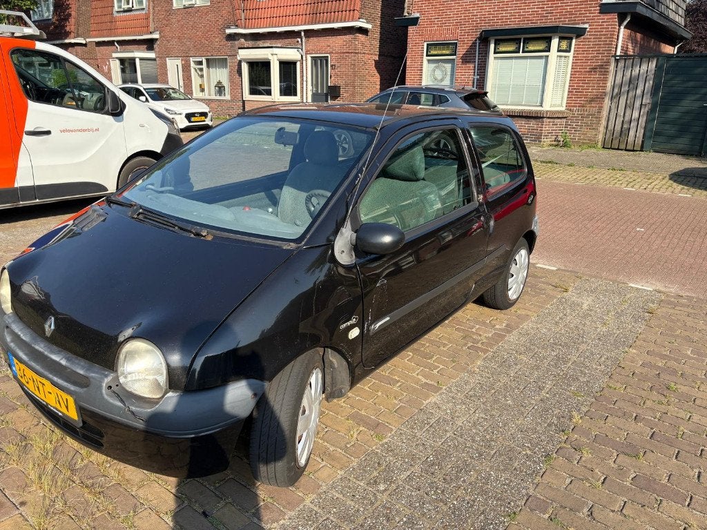 Renault Twingo 2004 zwart | rijdt goed | APK-werk, Auto's, Renault, Voorwielaandrijving, 600 kg, 4 cilinders, Zwart