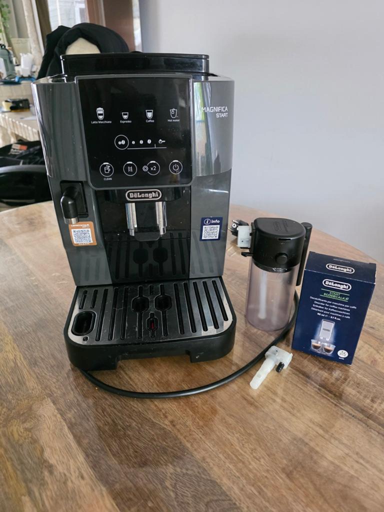 Delonghi koffiezetapparaat zgan, Witgoed en Apparatuur, Koffiezetapparaten, Ophalen