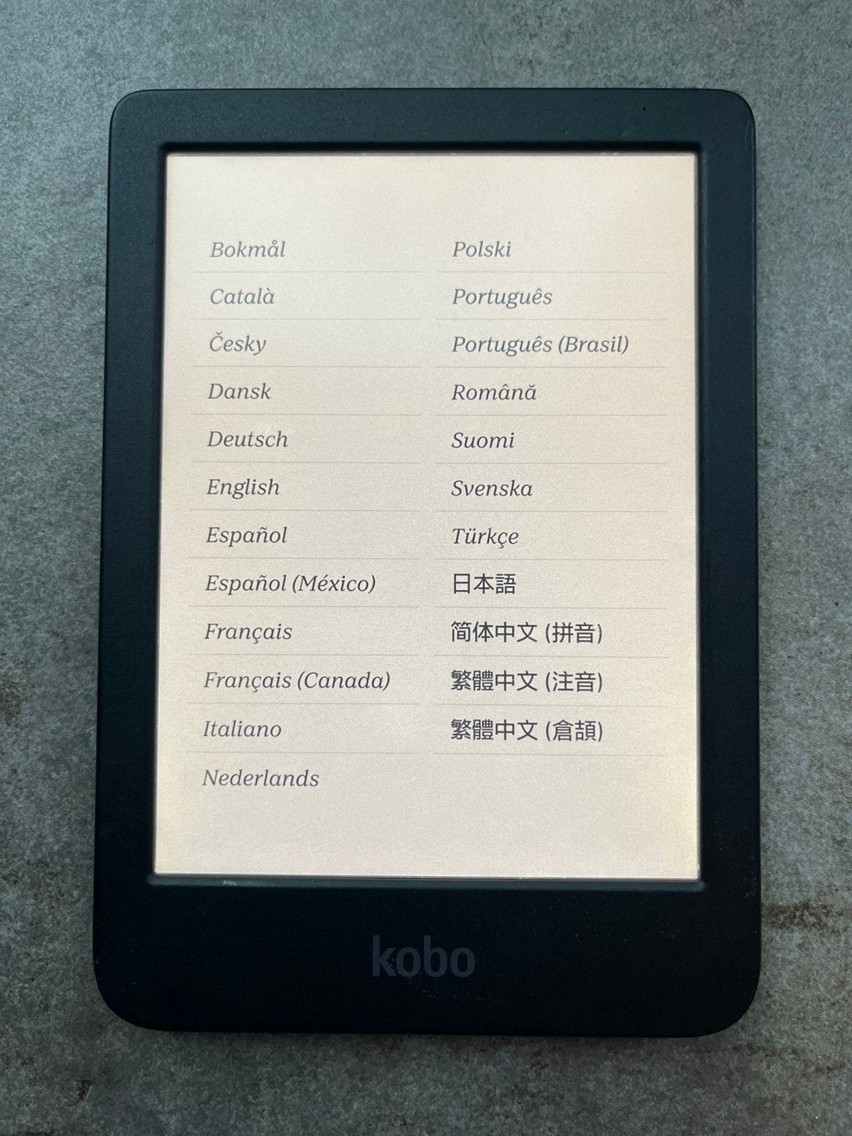 Kobo Clara Colour e-Reader, Gebruikt, 6 inch of minder, Ophalen of Verzenden, 16 GB of meer