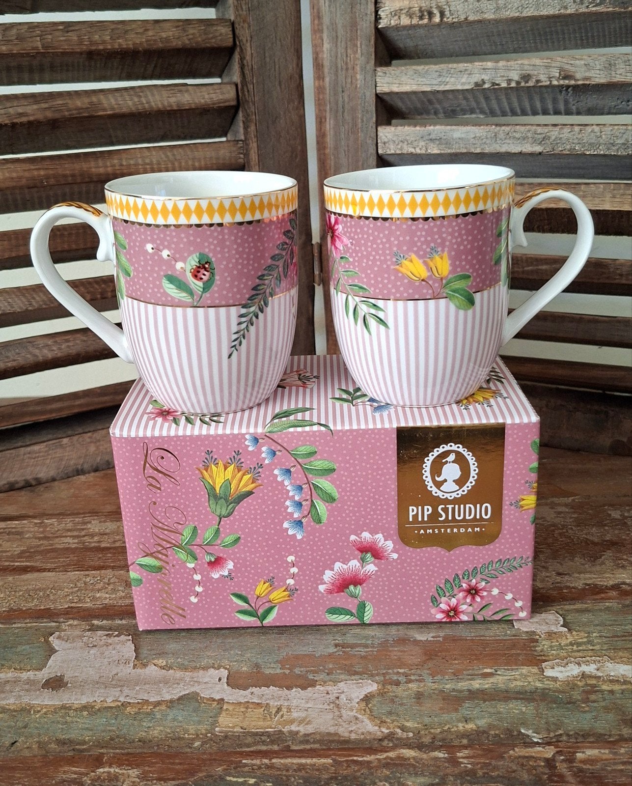 Pip Studio set van 2 mokken La Majorelle Pink, Nieuw, Ophalen of Verzenden, Overige stijlen, Kop(pen) en/of Schotel(s)