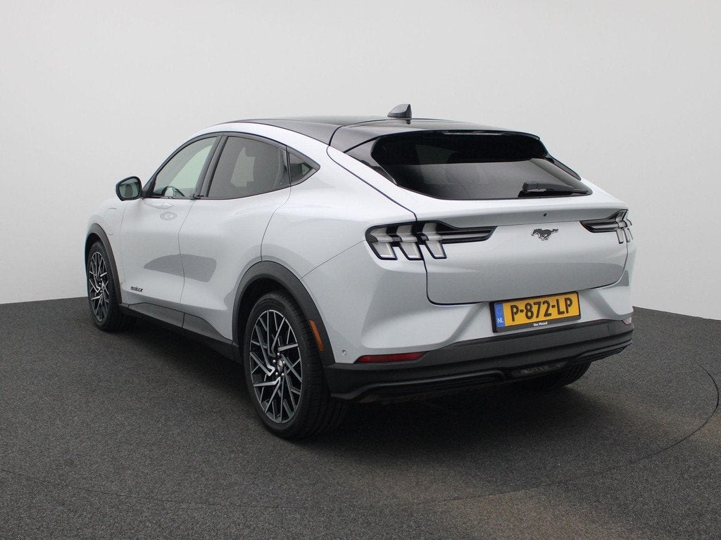 Ford Mustang Mach-E Extended RWD 98 kWh | Panoramadak | B&O, 12 maanden, Gebruikt, 750 kg, Automatische klimaatregeling