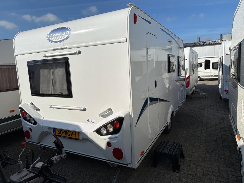 Caravelair Alba Style 430, Reservewiel, Bedrijf, Treinzit, 4 tot 5 meter