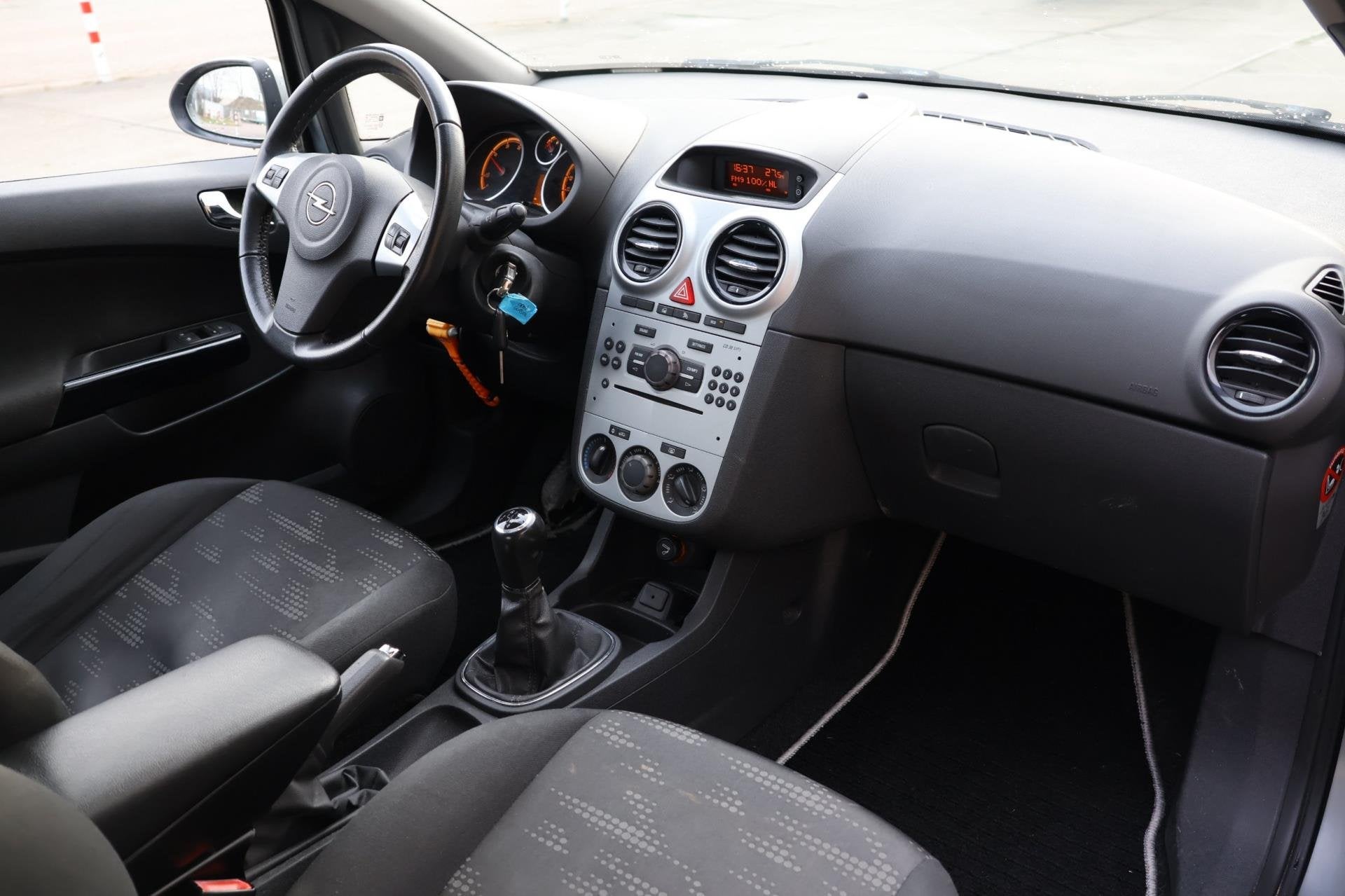 Opel Corsa 1.3 CDTi EcoFlex S/S Cosmo |PDC|Cruise|, Voorwielaandrijving, Euro 5, Gebruikt, Zwart