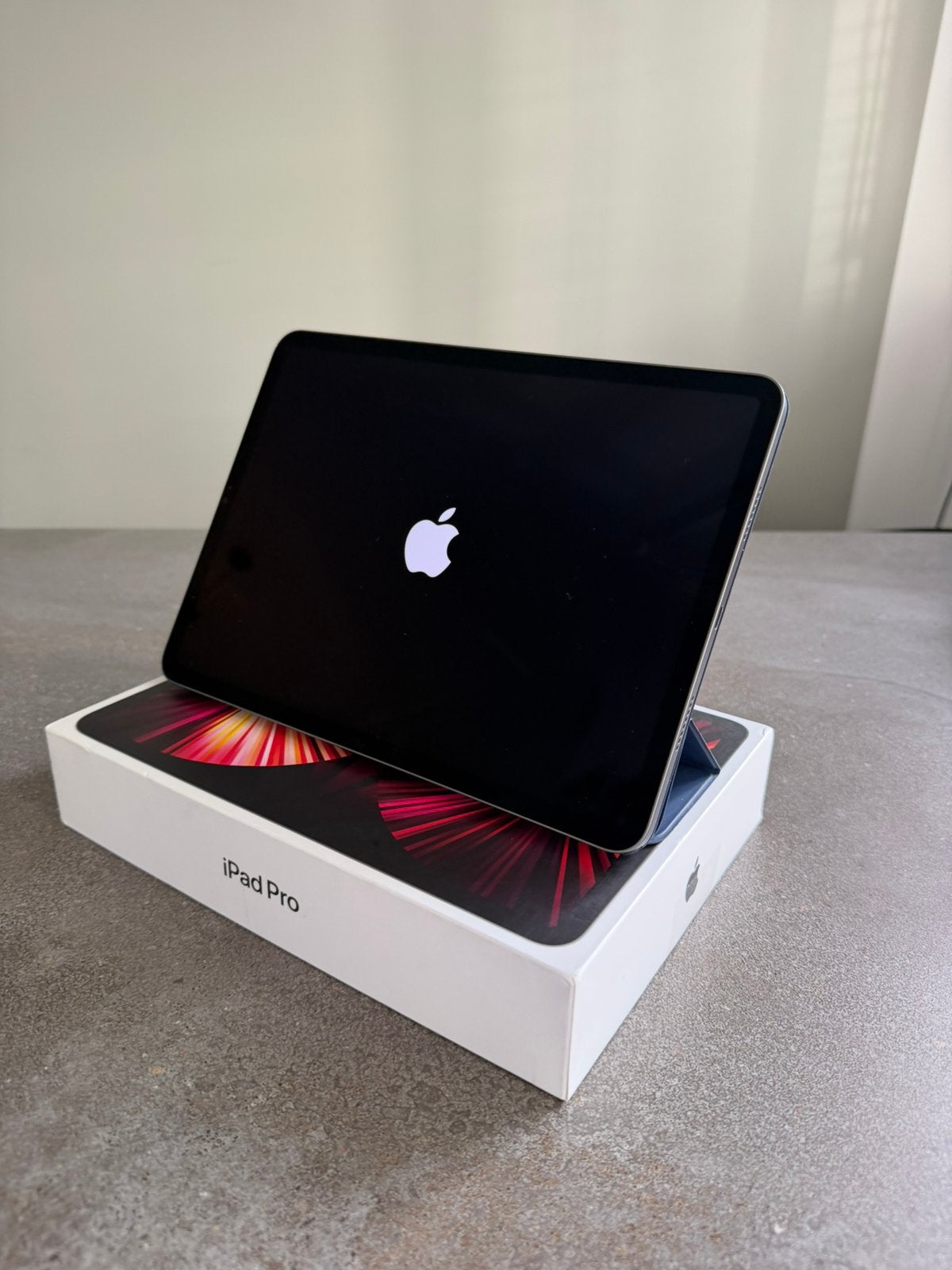 iPad Pro 11 3rd gen M1 chip 128 GB + Smart folio case orig.!, Apple iPad, 11 inch, Ophalen of Verzenden, Zo goed als nieuw