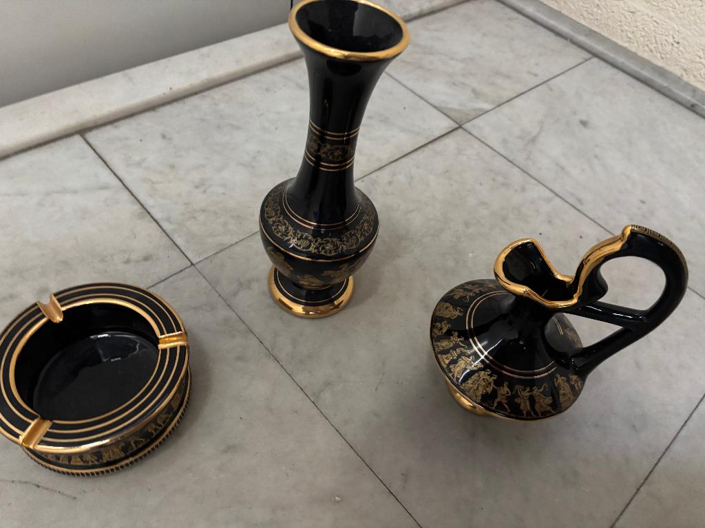 Griekse vazen uit Kreta, Overige kleuren, Aardewerk of Porselein, Ophalen of Verzenden, Zo goed als nieuw