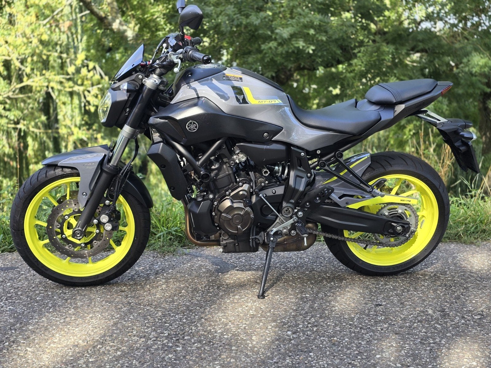 *Yamaha MT-07 Brengservice Night Fluo - 832km - ABS, 2 cilinders, Occasion, Motorrijbewijs A, Particulier