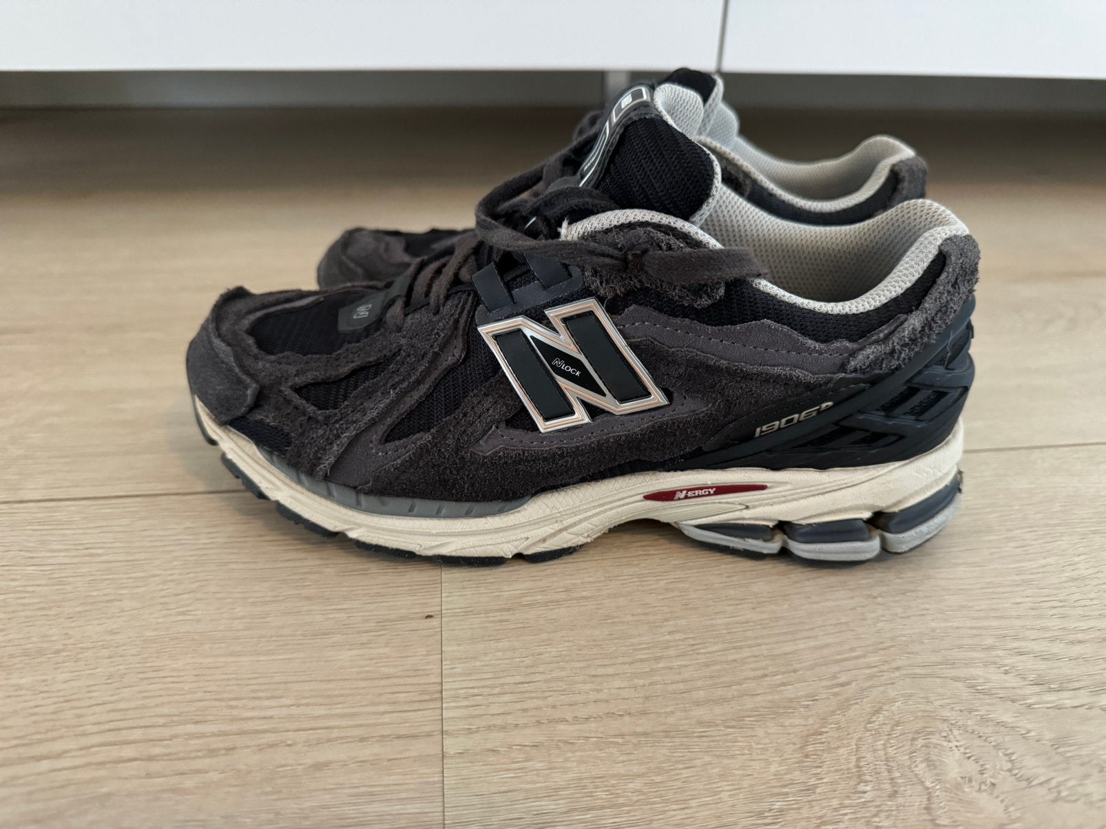 New Balance 1906r protection pack, Kleding | Heren, Ophalen of Verzenden, Gedragen, Zwart, Sneakers of Gympen