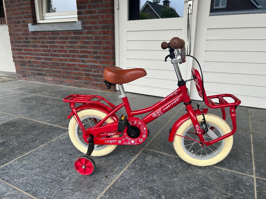 Cooper supersuper kinderfiets 12 inch, Fietsen en Brommers, Fietsen | Kinderfietsjes, Ophalen, Terugtraprem, Zijwieltjes, Supersuper cooper