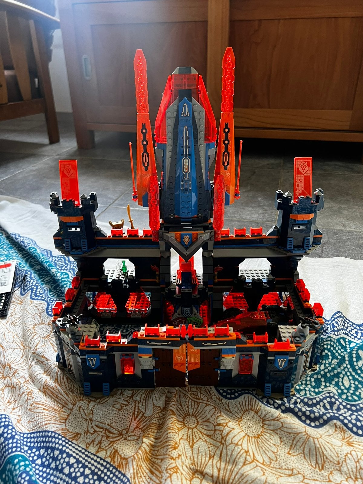 Lego NEXO knights - Knighton castle, Gebruikt, Overige thema's, Lego, Ophalen of Verzenden