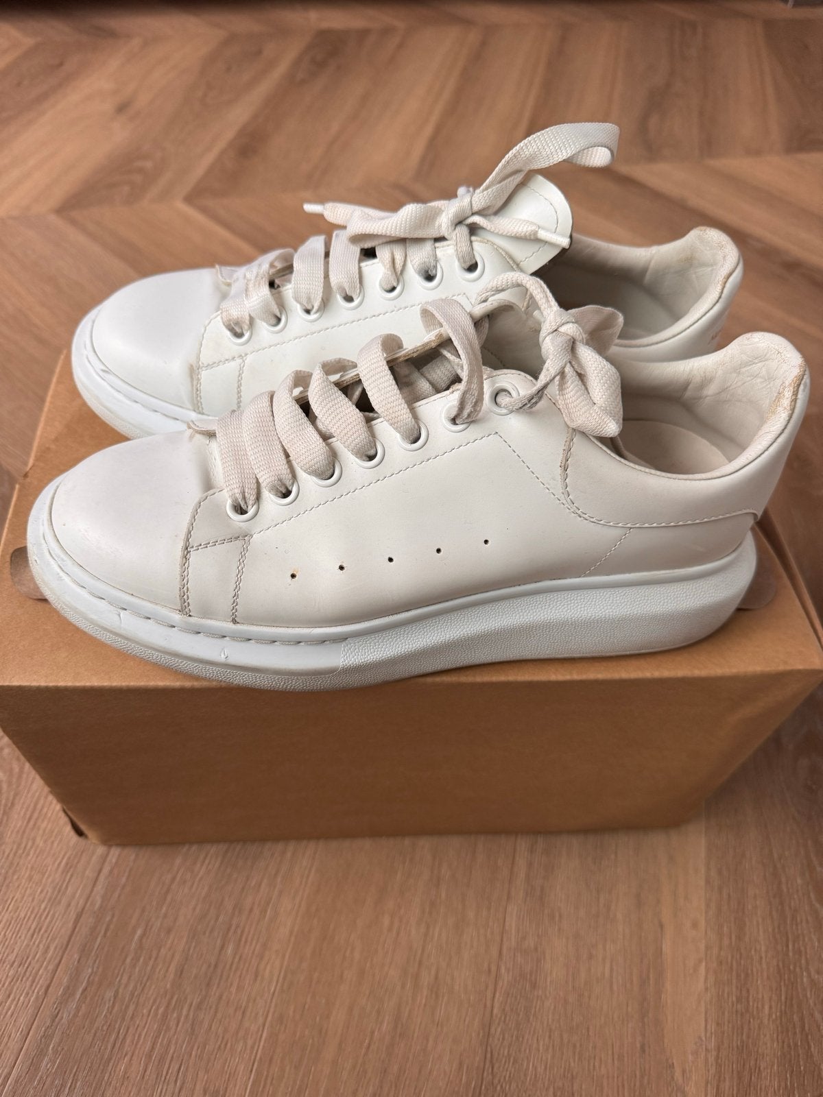 Alexander McQueen Sneakers Maat 42, Kleding | Heren, Schoenen, Ophalen of Verzenden, Gedragen, Wit, Sneakers of Gympen