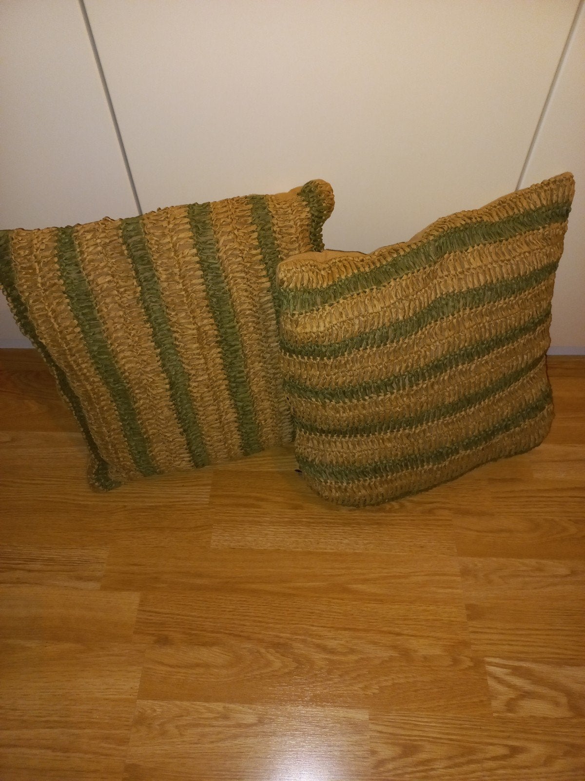 2x  tuinkussens met raffia patroon, Ophalen of Verzenden, Gebruikt, Bruin, Vierkant