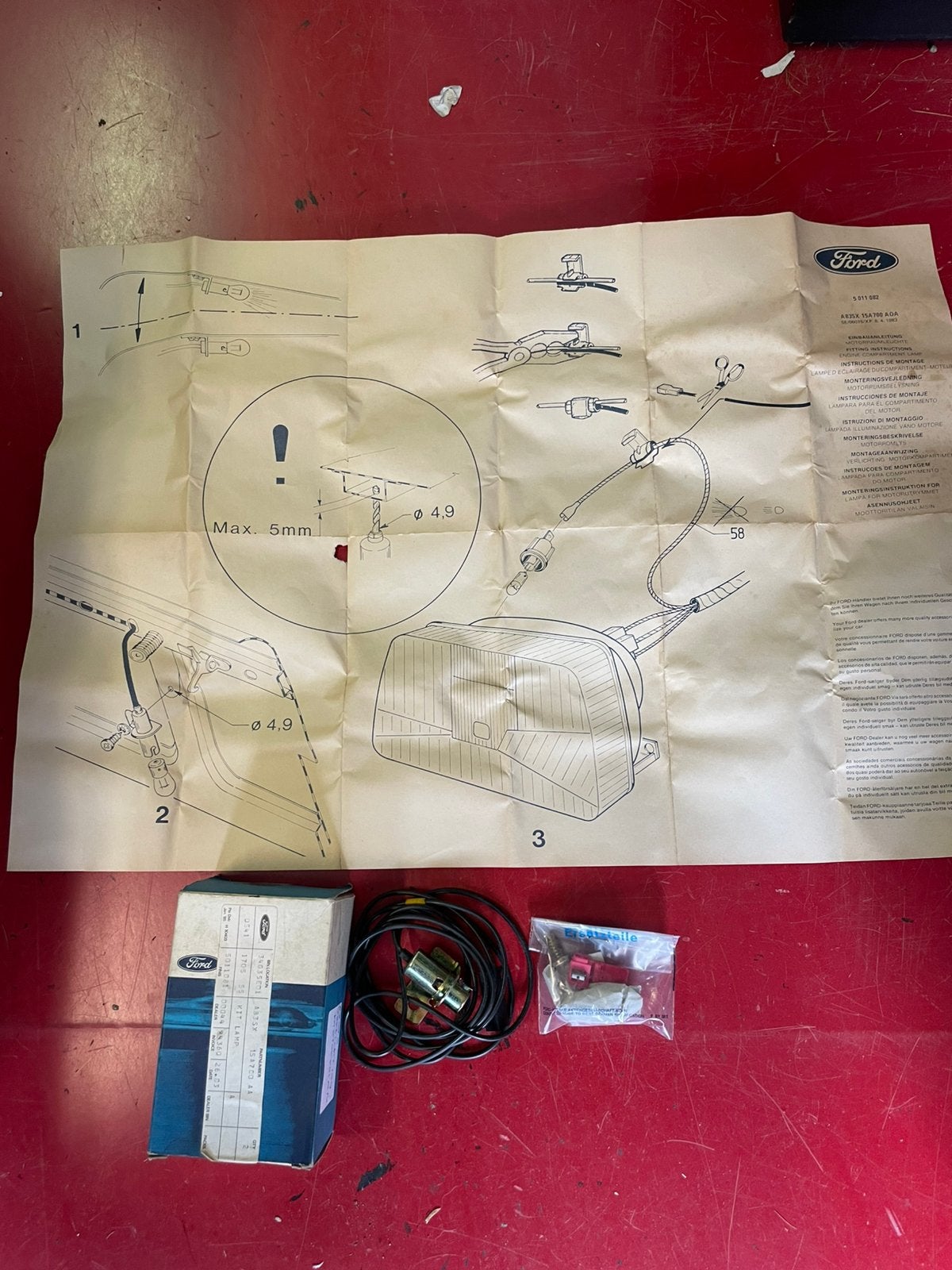 Nieuwe Ford Montageset voor motorruimteverlichting, Ophalen of Verzenden, Nieuw